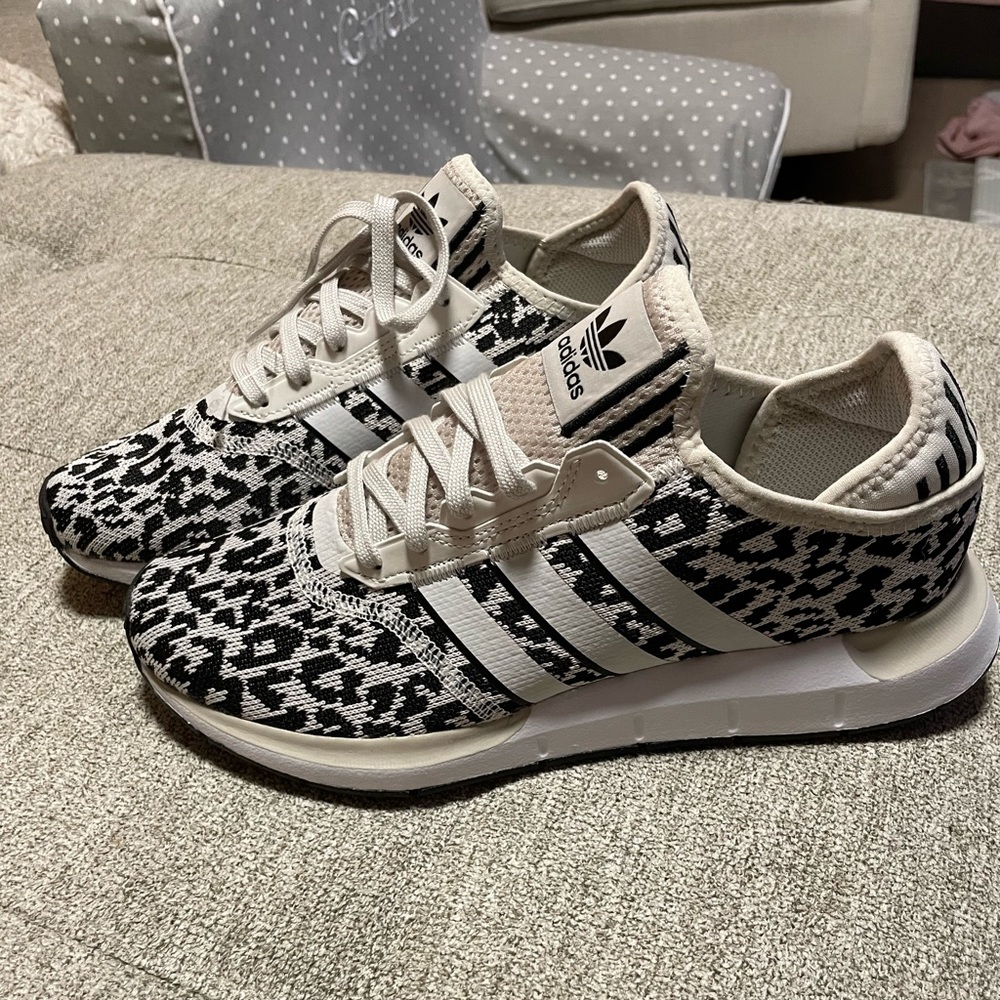 Addidas swift runs